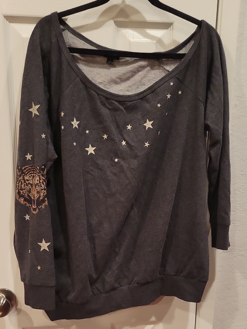 torrid Black Pullover with Cream Stars & Tiger Sleeve